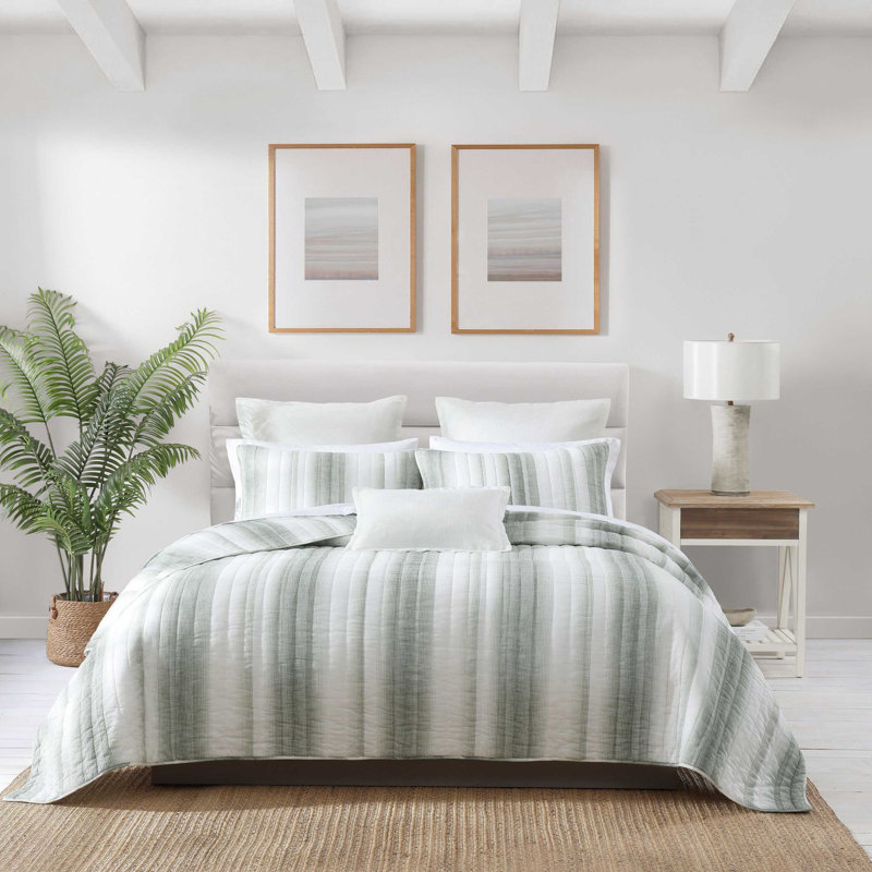 Quilt, King Quilt + 2 King Shams, Green Striped