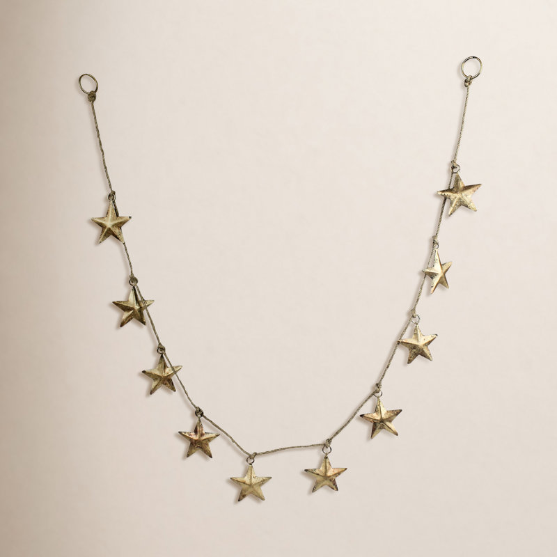 Arly Faux Star Garland