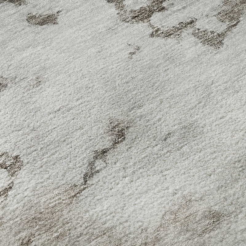 Red Rectangular 5' x 7' Washable Synthetic Rug