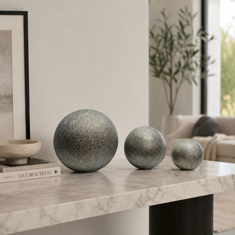 Ensemble de 3 boules décoratives, texture hachurée, céramique argent antique