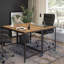 Table d'ordinateur et bureau Coventry au fini grain de bois de chêne brun avec roues en métal