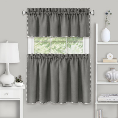 Rideaux de fenêtre semi-transparents avec broderies et coutures tissées Michelli