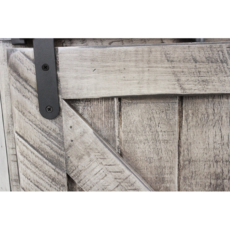 Winsome Media Console, Dela Verria