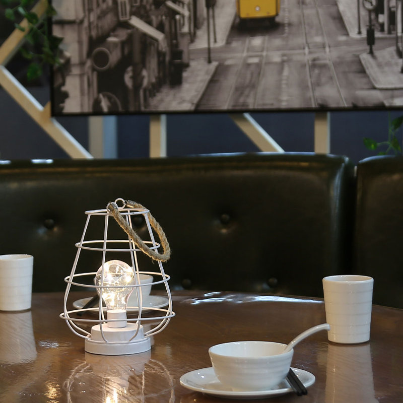 Lampe de table blanche 8,5 po Neive
