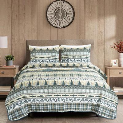 Lake Lightweight Printed Pine Tree Fish Deer Lodge Quilt Set