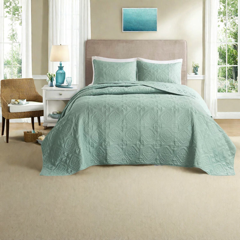 Reversible Seafoam Bedding Set, Microfiber King/cal King, Modern Quilted Style