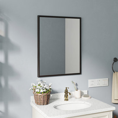 Miroir noir en aluminium durable de 24 pouces pour les salles de bain compactes, design élégant et moderne avec une réflexion claire