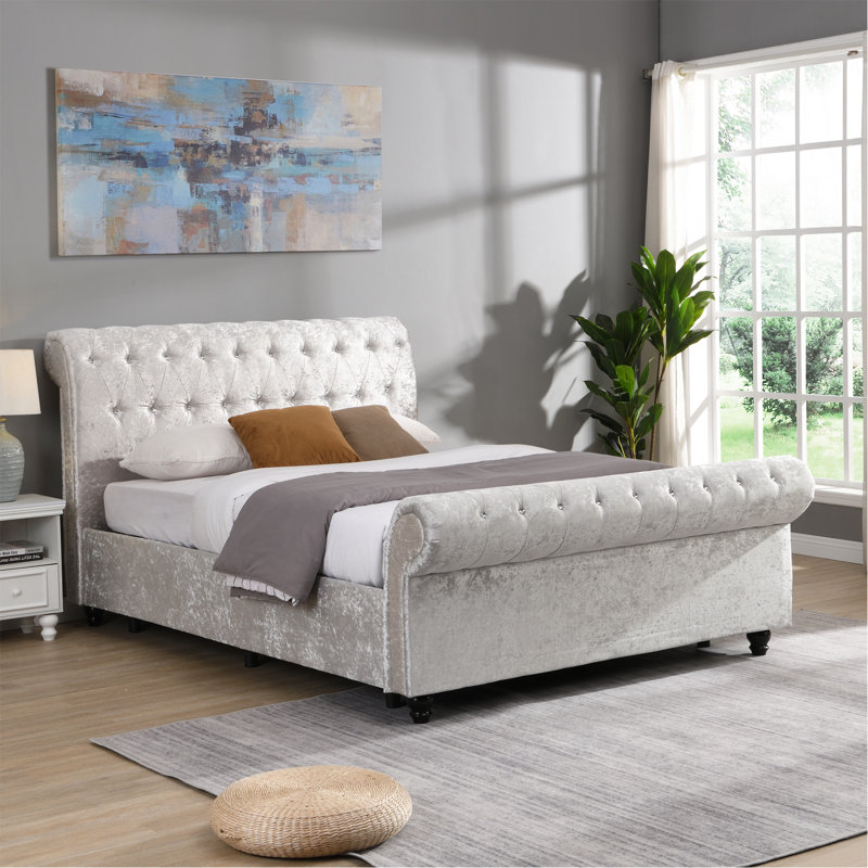 Grand lit de rangement tapissier Hartfried