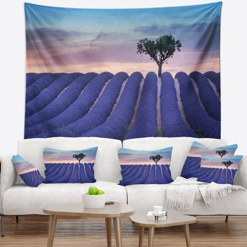 Les arbres seuls en polyester qui traversent le coucher du coucher de soleil avec accessoires suspendus inclus