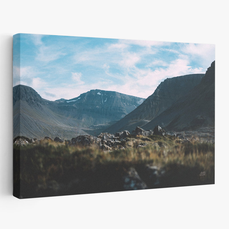 Randonnée contemporaine et moderne en Islande, H 24 po x l 16 po