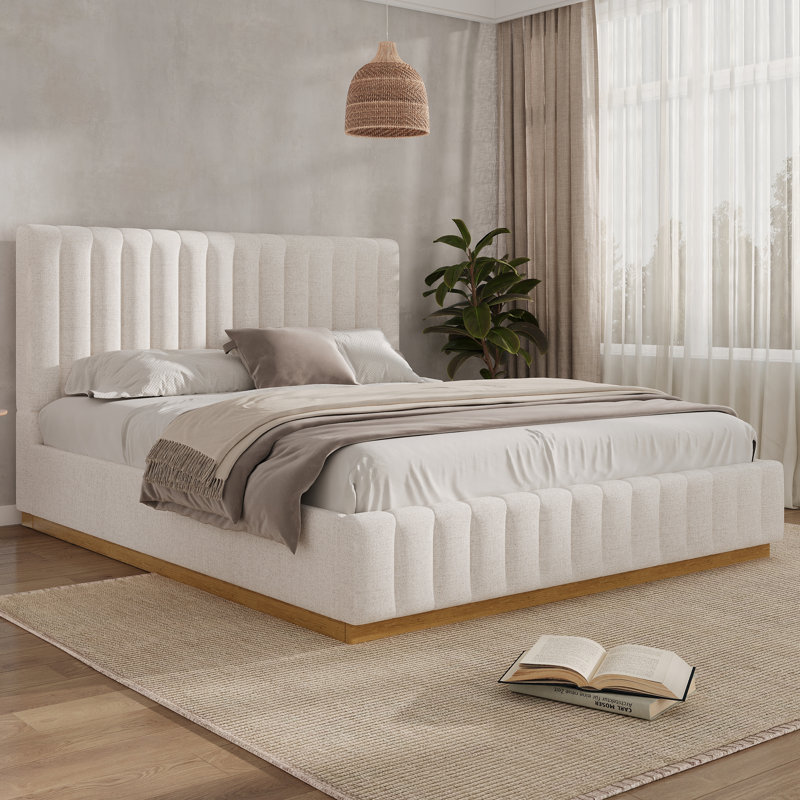 Structure de lit très grand avec tête de lit tapissier épaisse en lin, base en bois massif et finition beige élégante