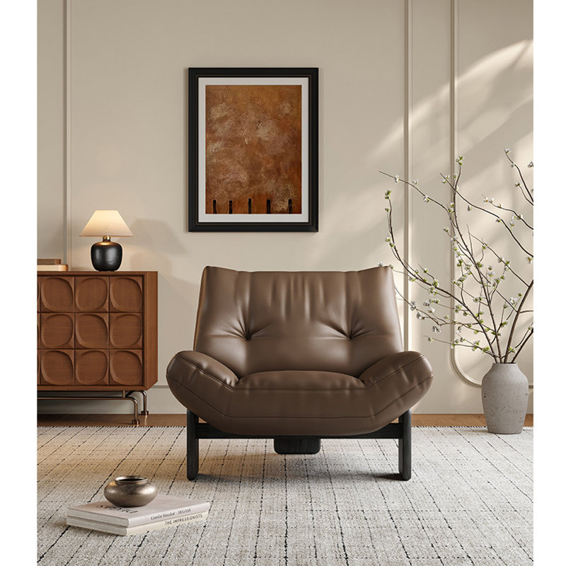 Fauteuil confortable avec structure en bois de frêne blanc, Similicuir brun