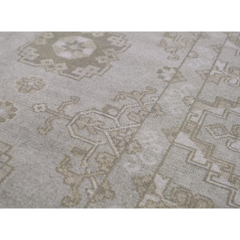 Hand-Knotted High-Quality Green Area Rug