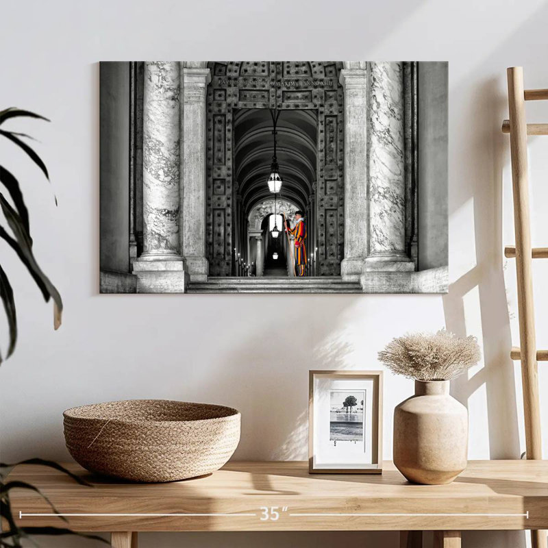 Dolce Vita Rome - La Garde suisse, H 16 po x l 24 po