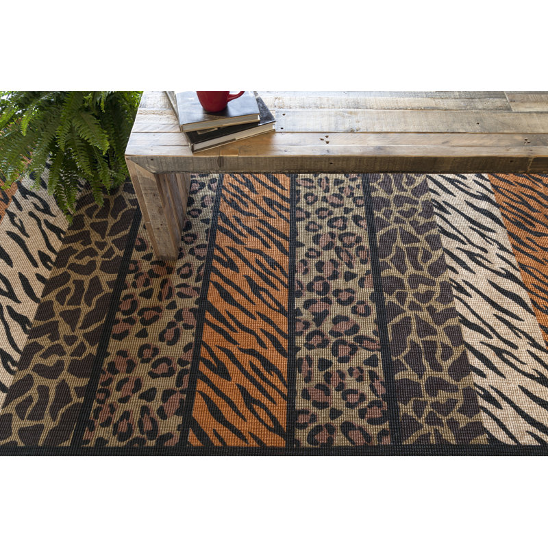 Tapis brun Irondale, Carré 7 pi 9 po