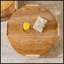 Table basse en bois sculpté