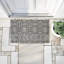 Tapis d'entrée gris imprimé damassé Welcome, par Tim Coffey, 18 po x 30 po-120688450