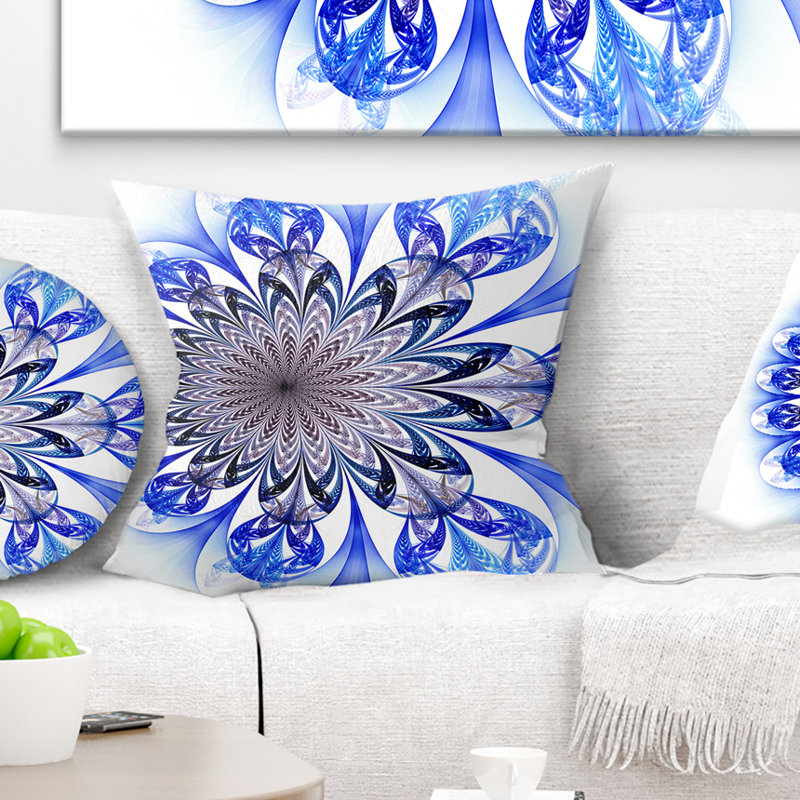Light Blue Fractal Flower Digital Art - Floral Printed Pillow, 18 po x 18 po, Coussin décoratif