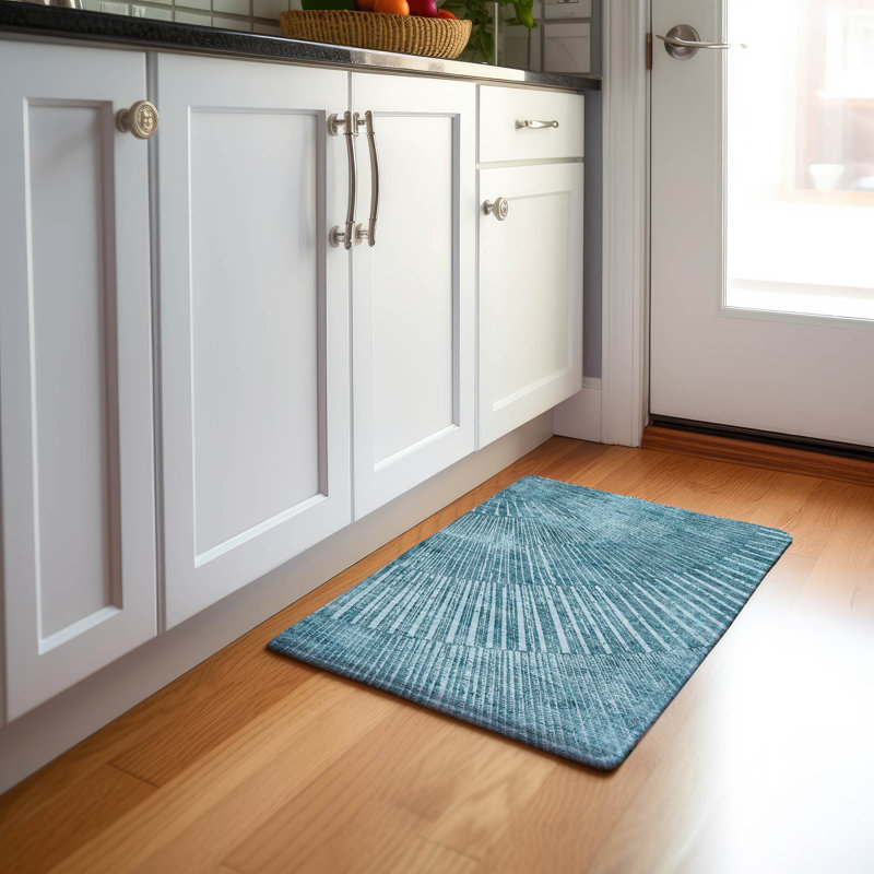 Cerrito Area Rug with Non-Slip Backing, Rectangle 1'8" x 2'6"