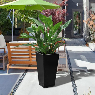 Barrière de jardinière fuselée noire en métal 30 po - Diviseur de jardin d'extérieur robuste en acier thermolaqué et boîte à fleurs surélevée moderne