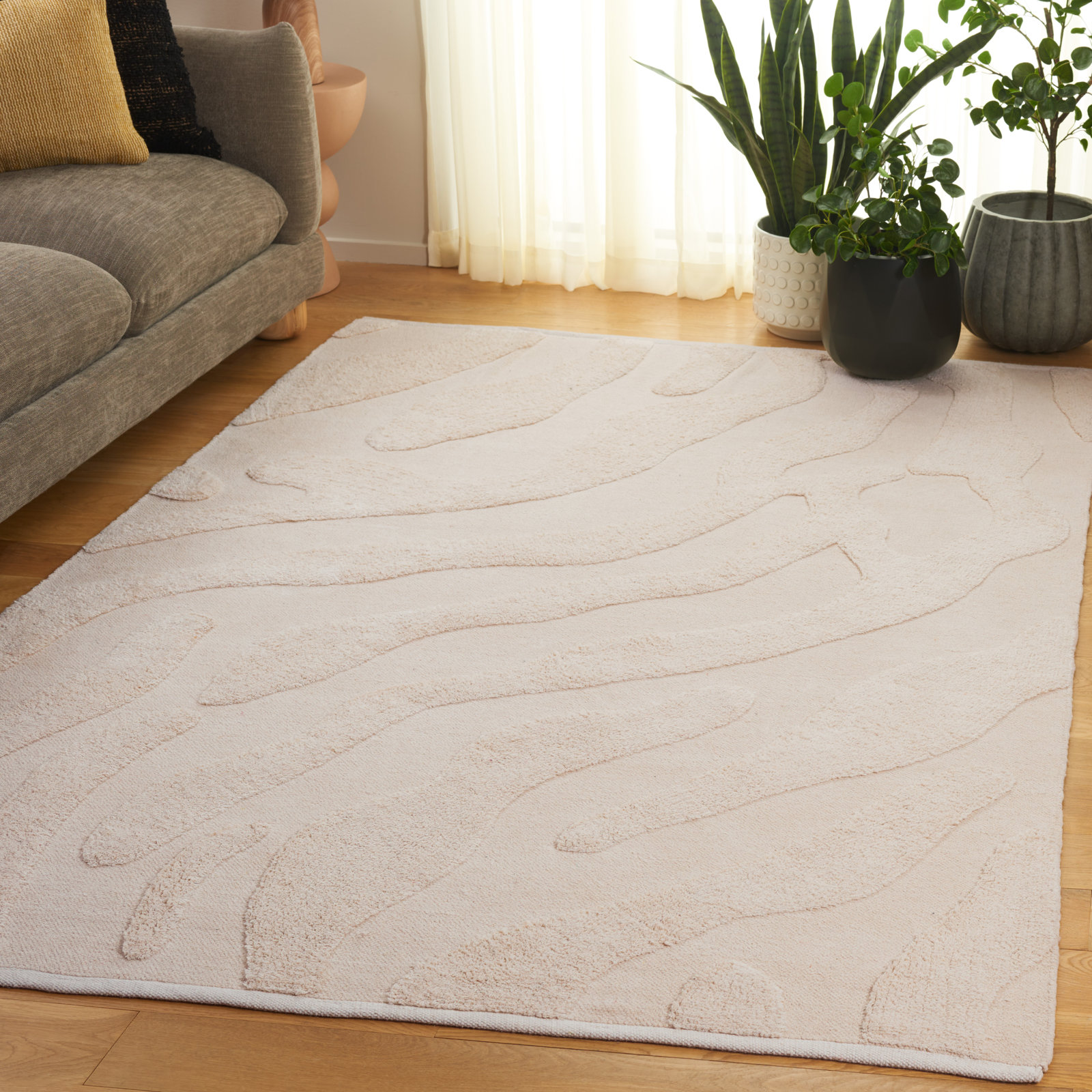 Moura Handmade Recycled Cotton Ivory Rug, Rectangle 5' x 8'