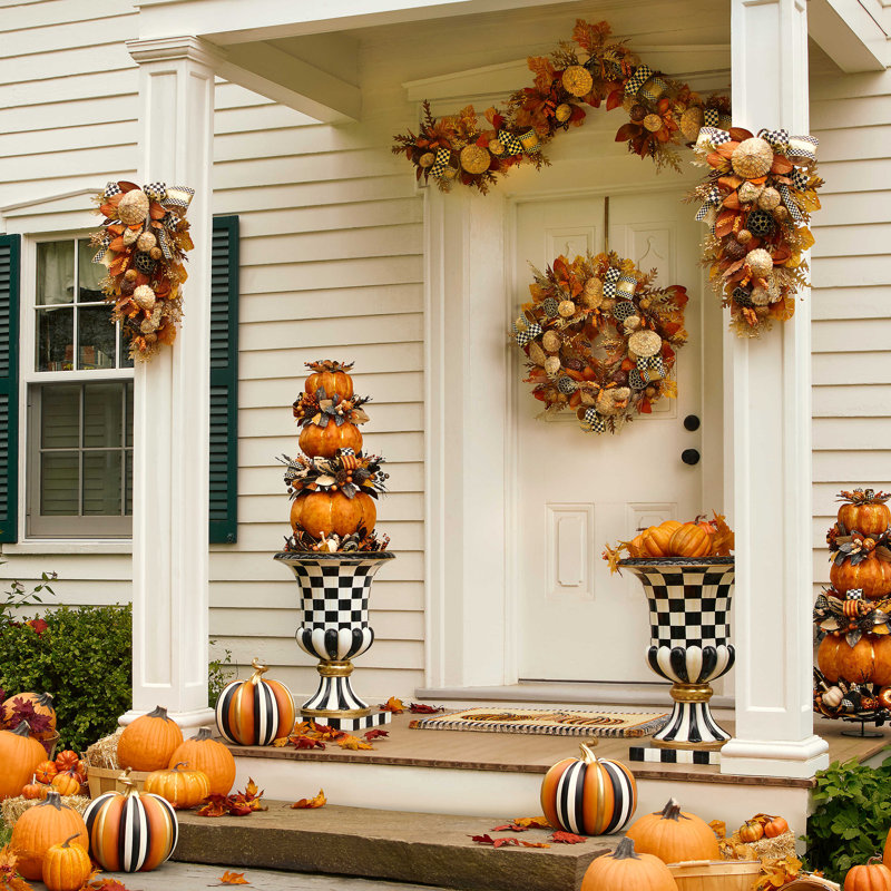 Courtly Check® Pedestal Urn