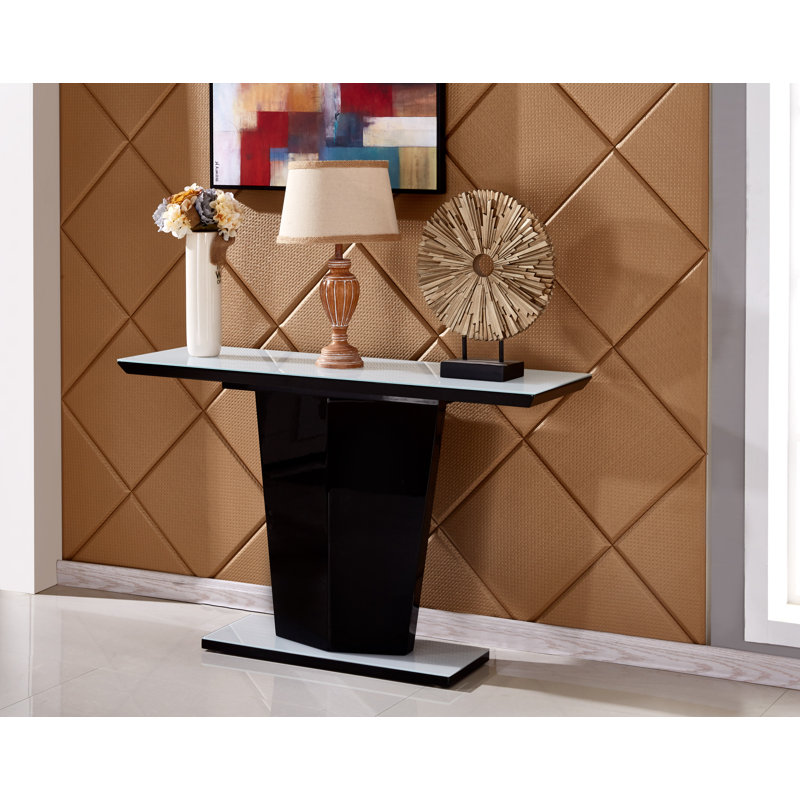 Console Irby