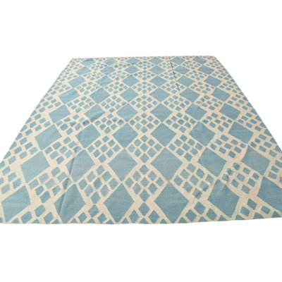 Tapis bleu clair 8 x 10 Petrella