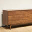 Armoire décorative entièrement sculptée en bois massif