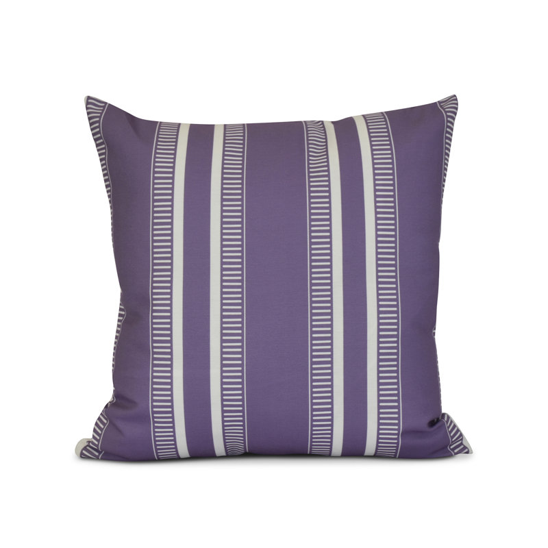 Coussin Upscale Getaway, H 20 po x l 20 po x P 3 po, Mauve