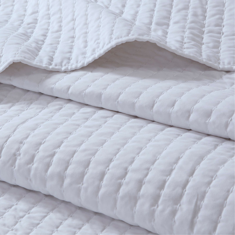 3 Piece Quilt Set White Full/Queen, White, Full/Queen Quilt + 2 Shams