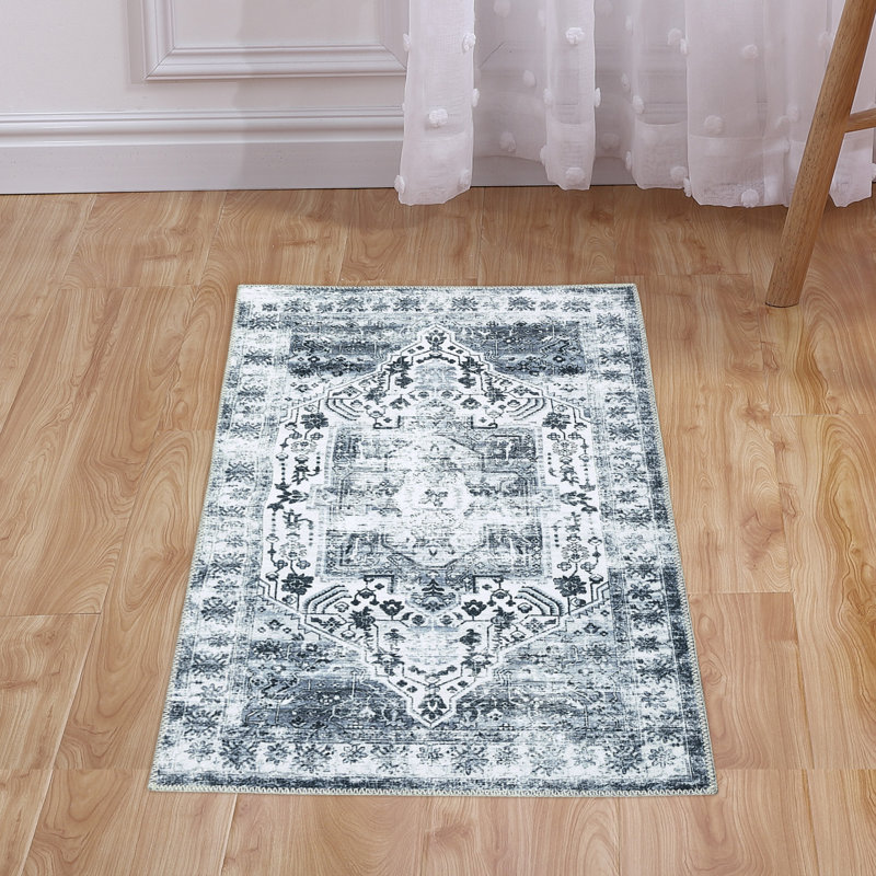Muratbek Washable Oriental Indoor Rug, Rectangle 2' x 3'