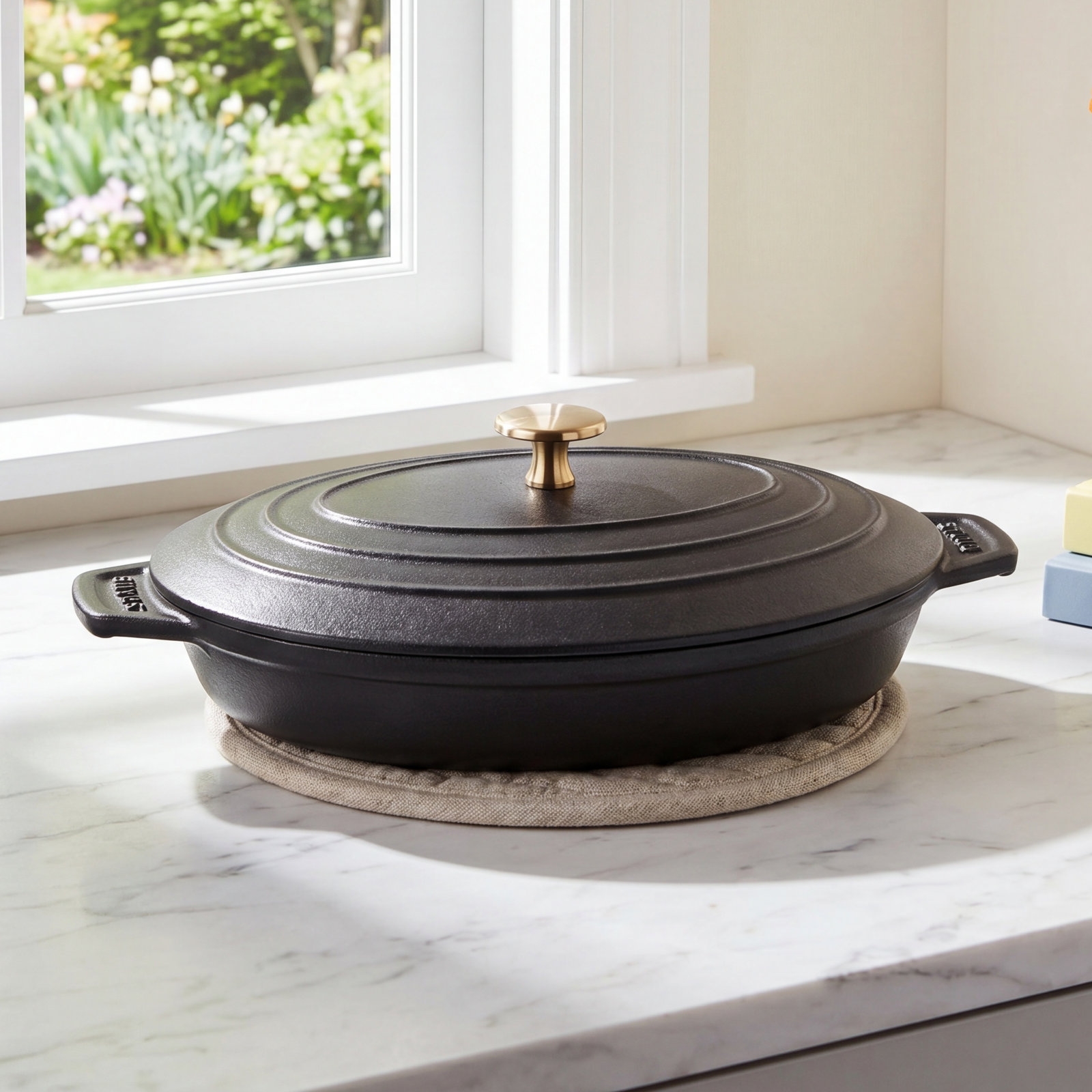 Enameled Cast Iron Oval Braiser, Black Matte