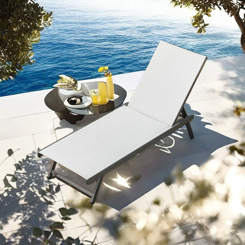 Chaise longue d'extérieur en alliage d'aluminium Njomza, Blanc