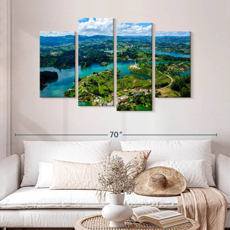 Marchelle Medellin, vue aérienne, H 32 po x l 52 po