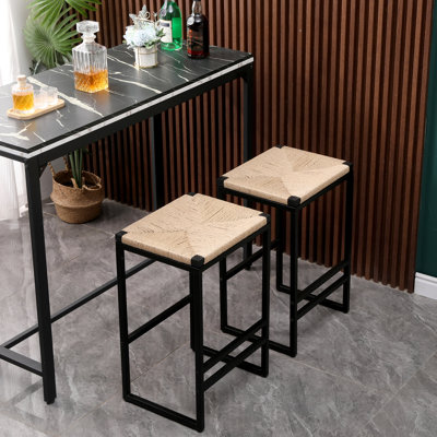 2 chaises de cuisine sans dossier. Papier tissé, fer. Et élégant. Capacité de 220 lb. Pour des espaces variés. Ensemble de tabourets de comptoir faciles à assembler avec siège. Base en métal robuste. Style moderne. Maison et cuisine.
