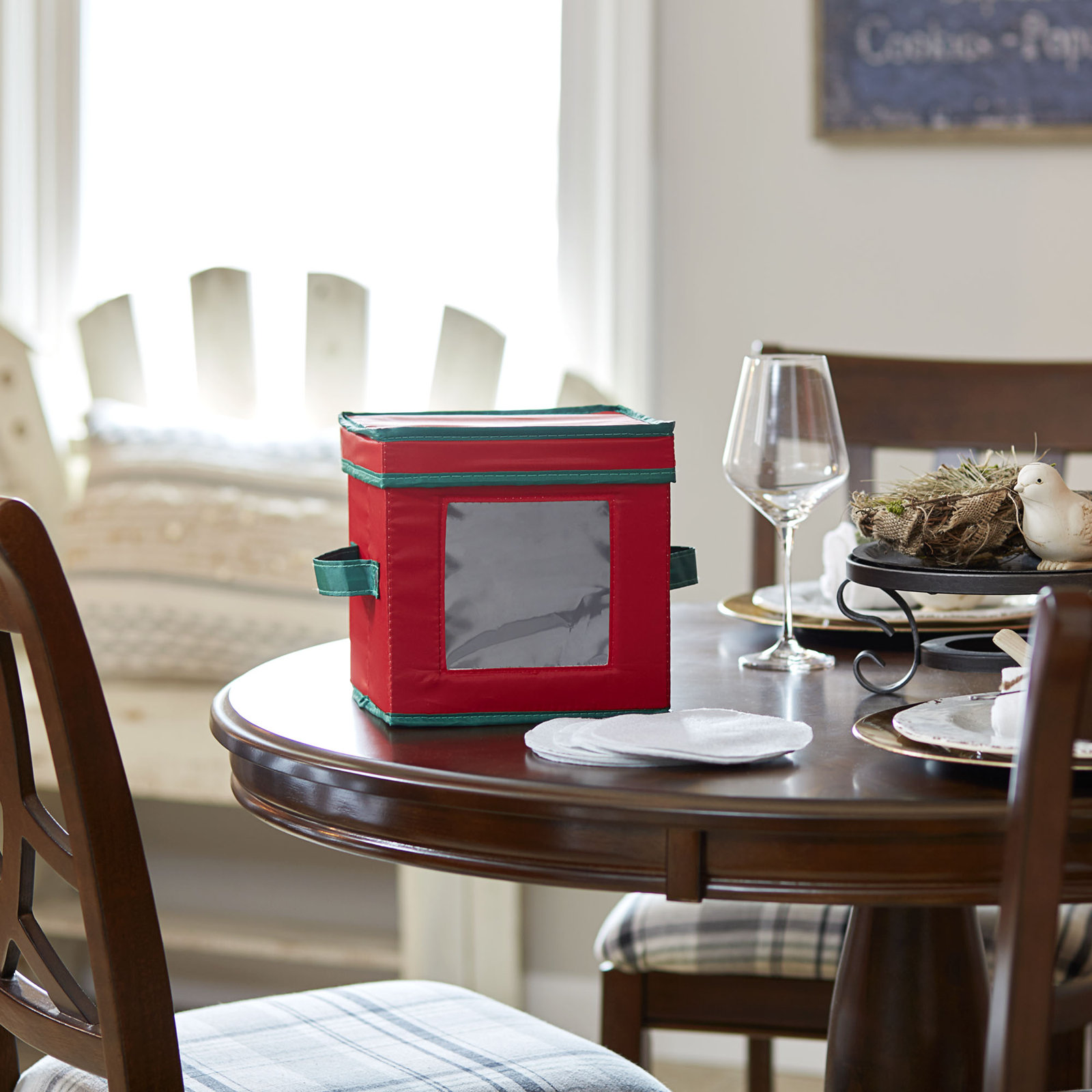 Farris Dessert Plate and Bowl Storage