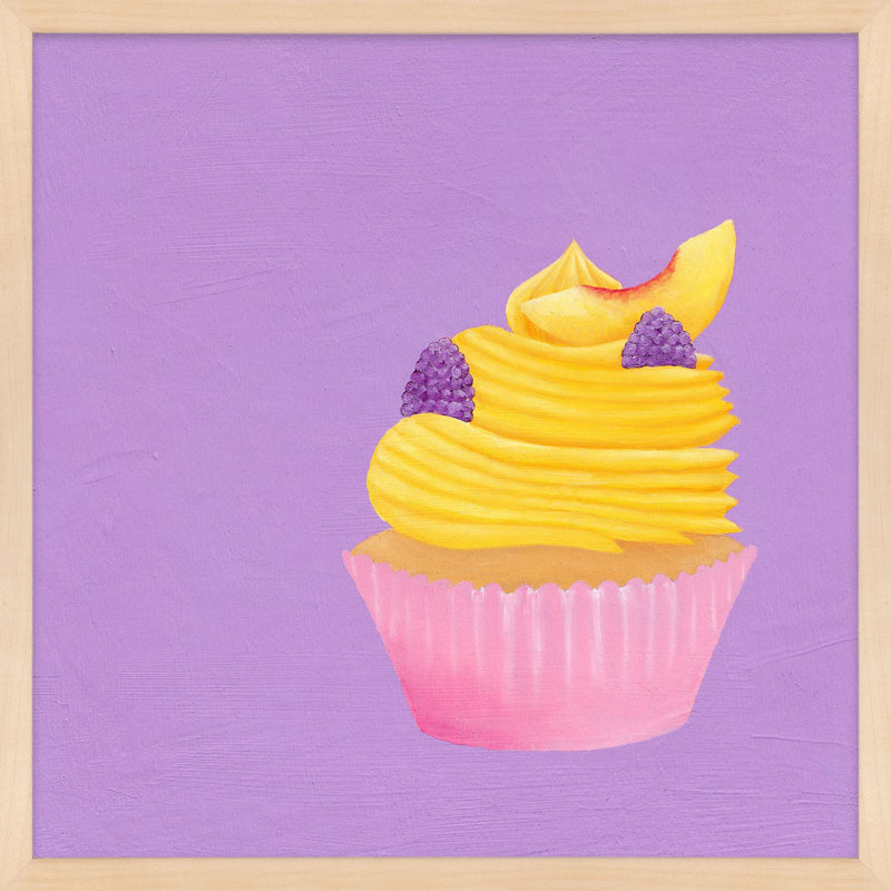 «Peach and Blackberry Cupcake» par Katy Montica - reproduction de cadre photo, Papier avec cadre beige
