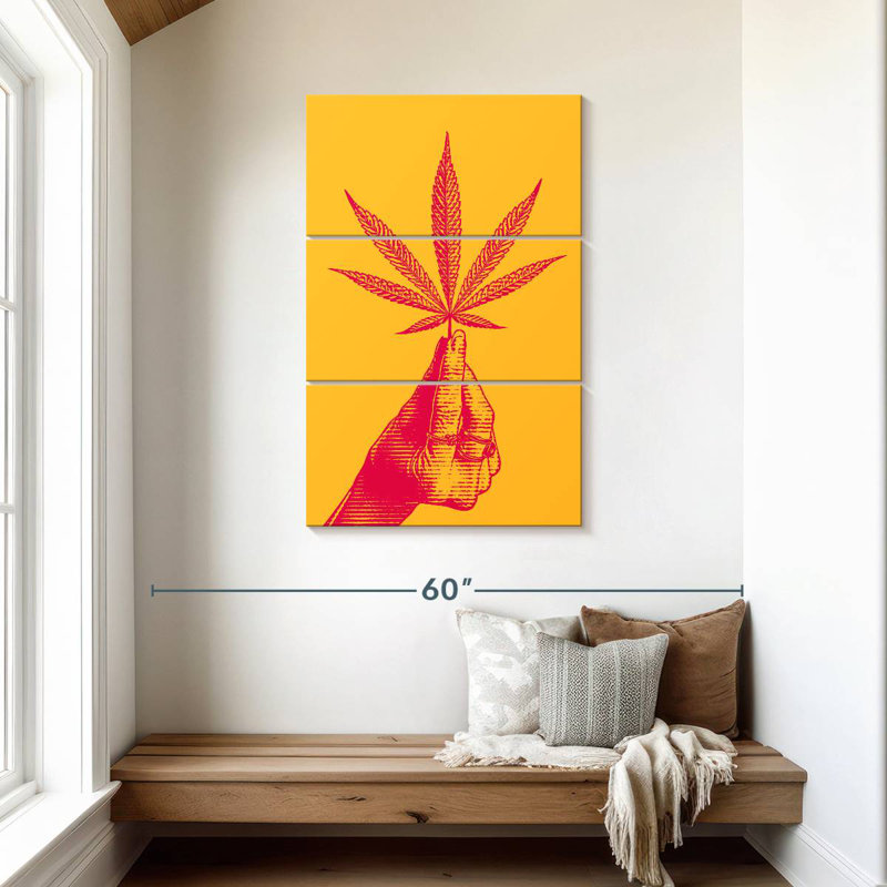 Remise tenant une feuille de chanvre, H 45 po x l 28 po