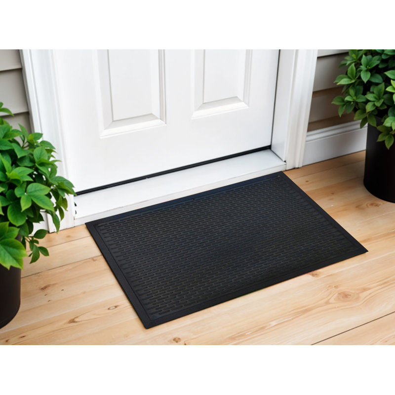 Tapis d'extérieur antidérapant Tudor City, Rectangle 1 pi 10 po x 2 pi 10 po