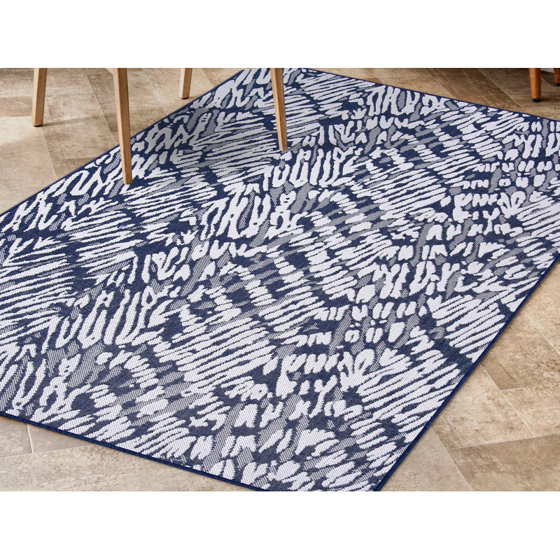 Tapis intérieur / extérieur bleu marine Gebhardt, Rectangle 5 pi 3 po x 7 pi 6 po