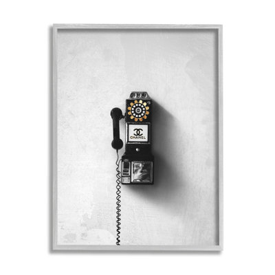 Cadran de mode rétro téléphone Glam Pop noir blanc gris ferme surdimensionné, giclée sur toile, art texturé par Ziwei Li