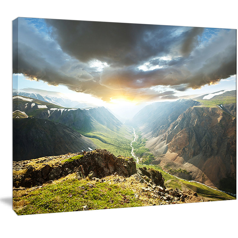 «Stunning View of Sunset in Mountains», reproduction de photo sur toile tendue, H 20 po x l 20 po x P 1 po