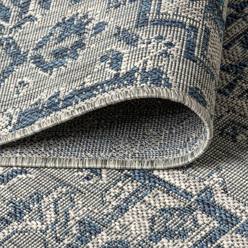 Truman Bohemian Medallion Textured Weave Navy/Gray Indoor/Outdoor Rug, Round 3'11"