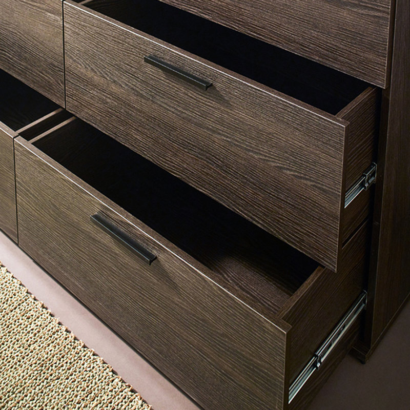 Commode - tiroirs très profonds et fonctionnement en douceur par: fonctionnelle