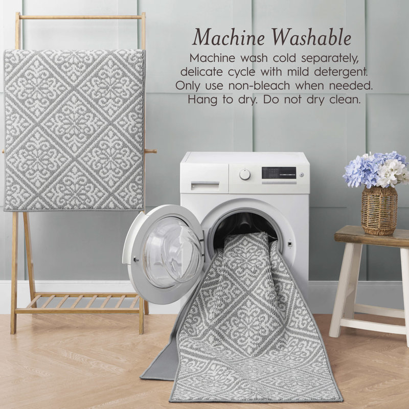 Austell Machine Woven Synthetic Geometric Area Rug, Light Gray