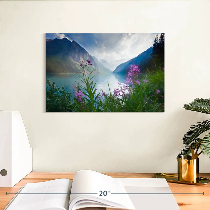 Alvord Lake Louise Blooms, H 8 po x l 12 po