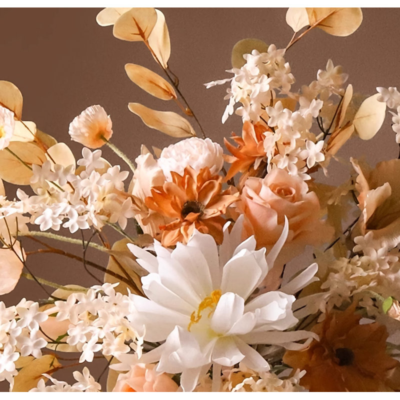 Ornement en forme de bouquet simulé