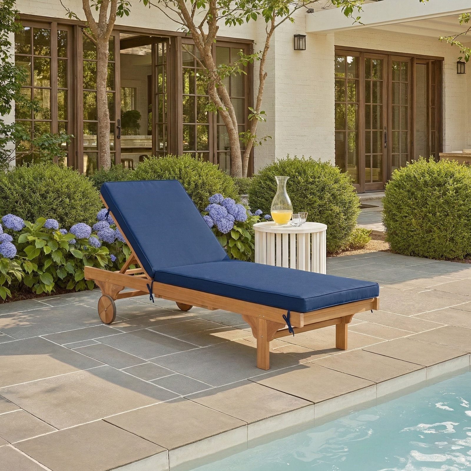 27.6'' Outdoor Eucalyptus Chaise Lounge, Navy, Natural