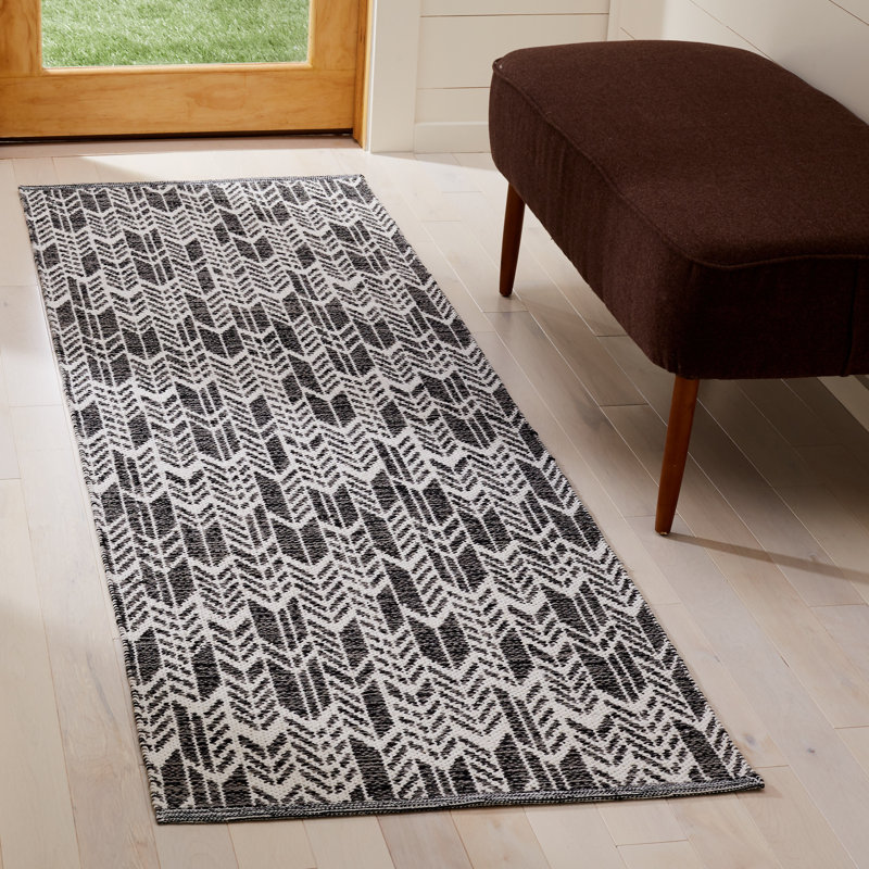 Paz Hand Woven Performance Chevron Rug, Runner 2'3" x 7'